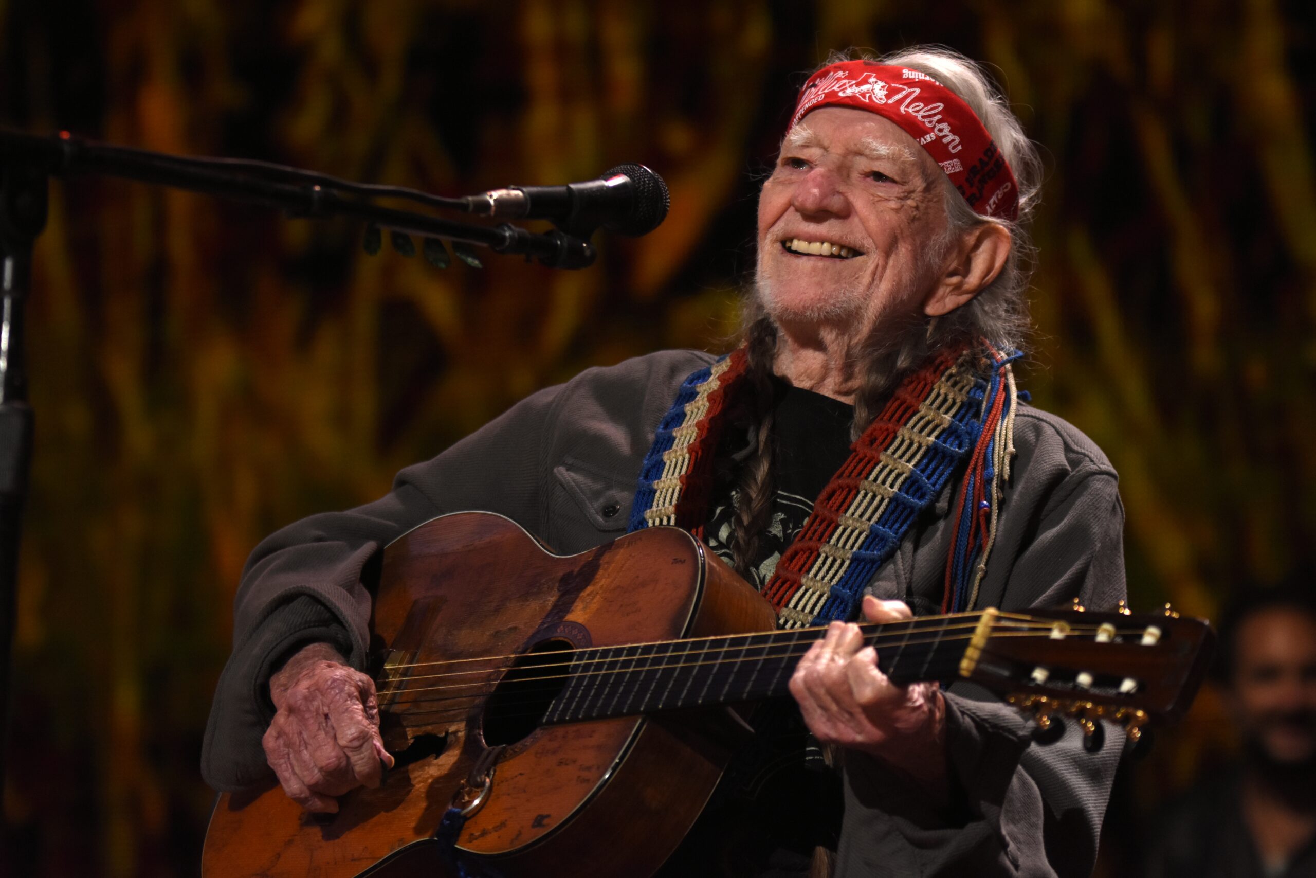 Farm Aid Congratulates Founder Willie Nelson on Rock & Roll Hall of ...